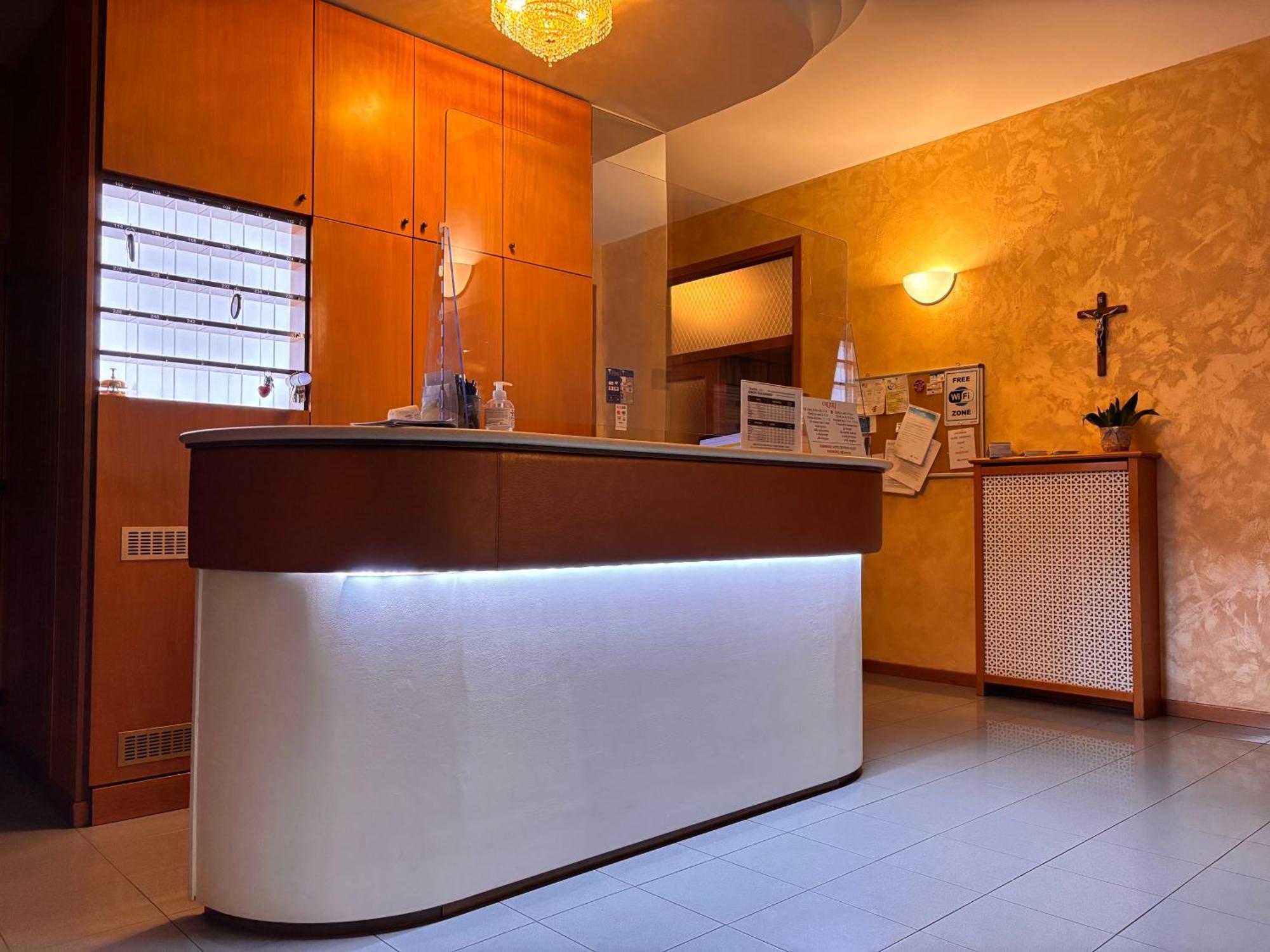 Hotel Crocenzi San Marino Bagian luar foto