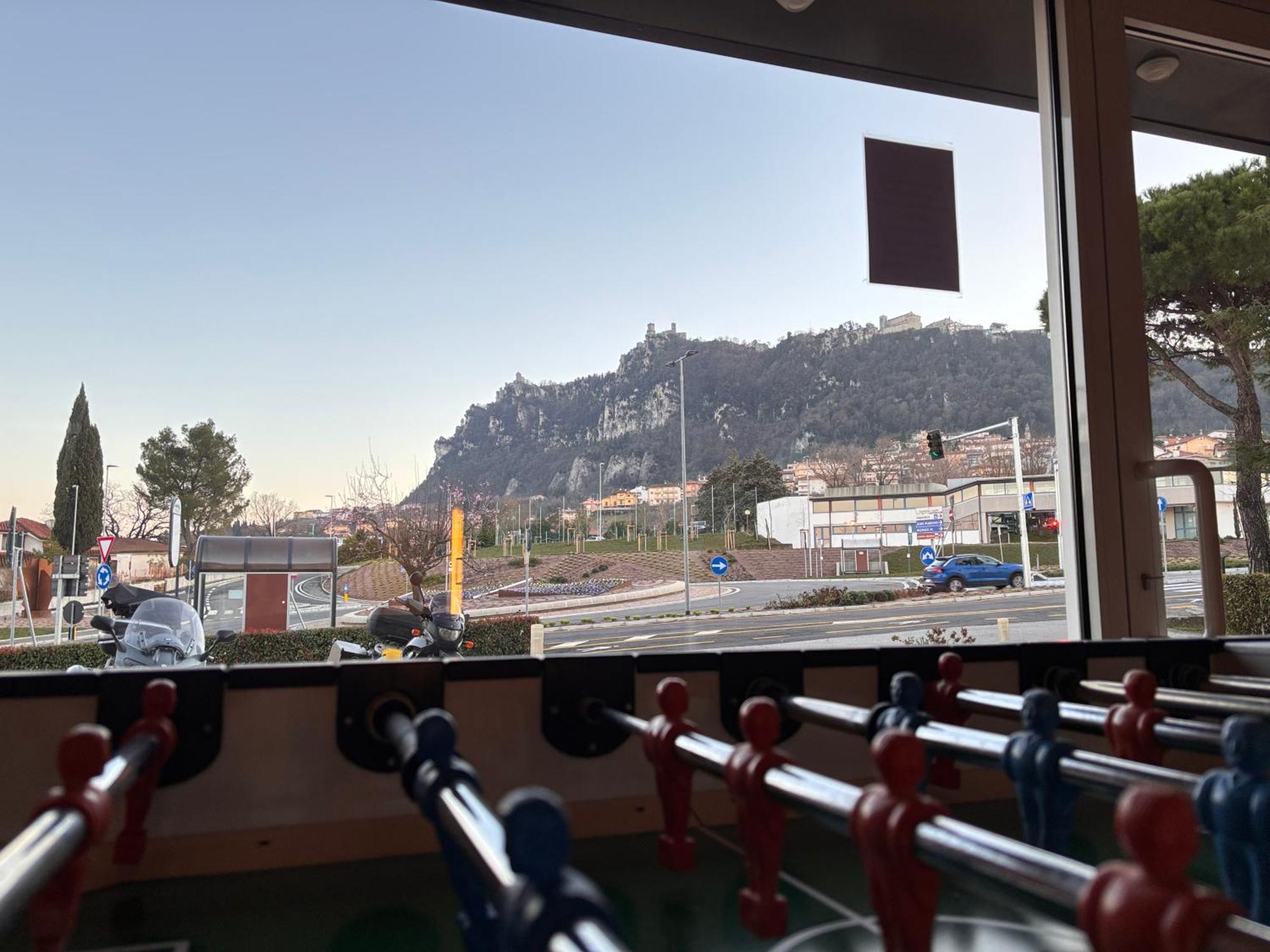 Hotel Crocenzi San Marino Bagian luar foto
